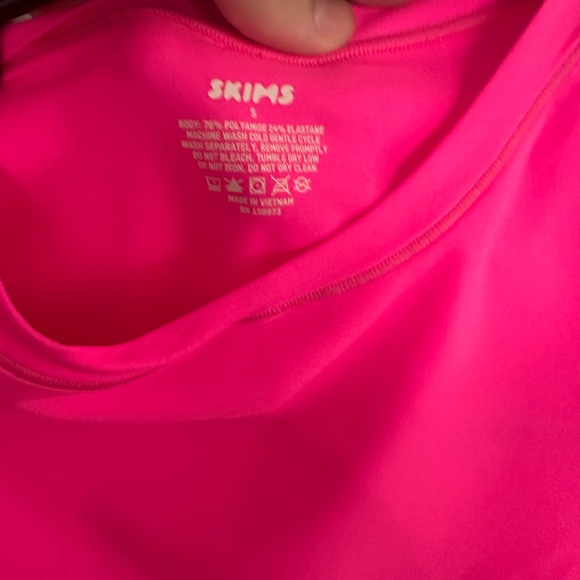 SKIMS Hot Pink Long Sleeve bodysuit - Picture 2 of 3